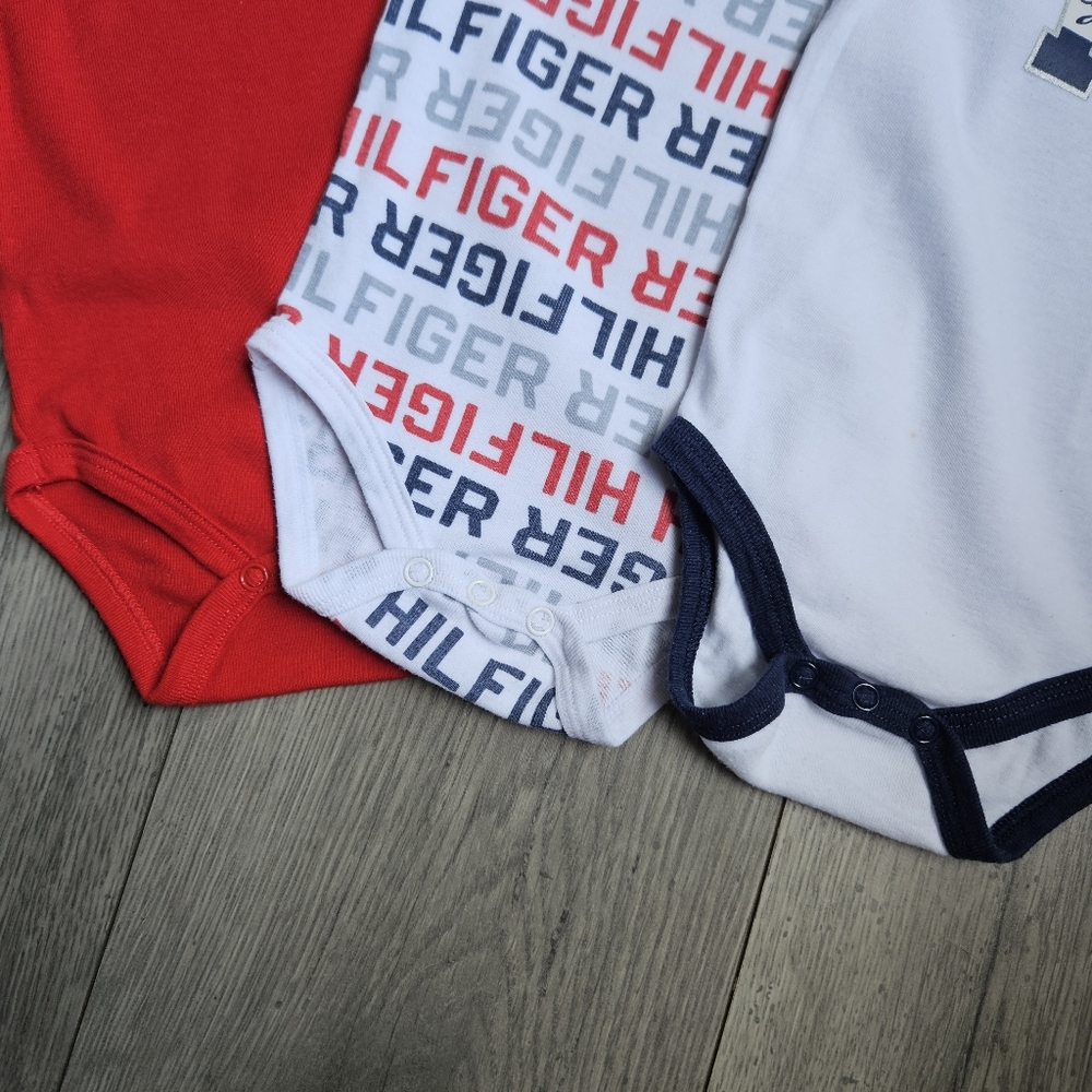Tommy Hilfiger Baby Bodysuits 3 Pack- Red, White, and Blue - Picture 5 of 6